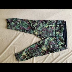 Lululemon multicolor cropped leggings